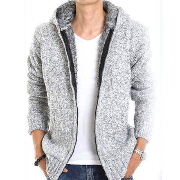 Cet email est déjà assigné à un abonné Des gilets pour homme décontractés aux plus habillés Il fait partie de ces pièces qu'on aime ranger dans le dressing pour mieux le ressortir une fois l'hiver venu. Le gilet évoque d'abord douceur et confort, une vocation qu'il assume parfaitement.